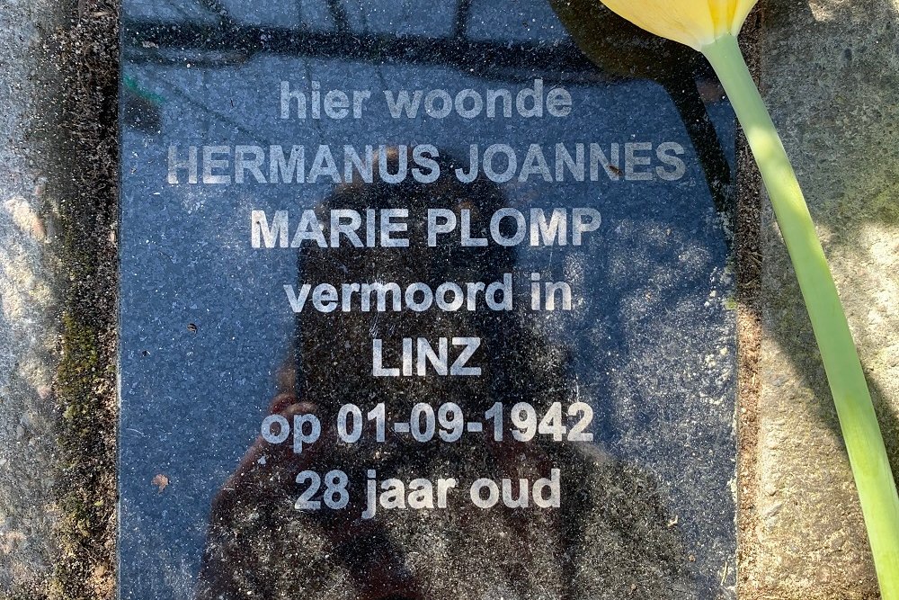 Memorial Stone Sint Ansfridusstraat 19 #1