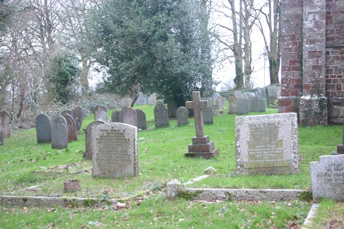 Commonwealth War Grave St. John the Baptist Churchyard #1