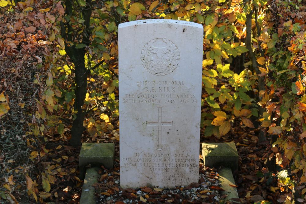Commonwealth War Grave Dutch Reformed Cemetery Oisterwijk #2