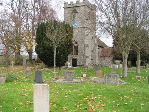 Commonwealth War Graves Holy Rood Churchyard