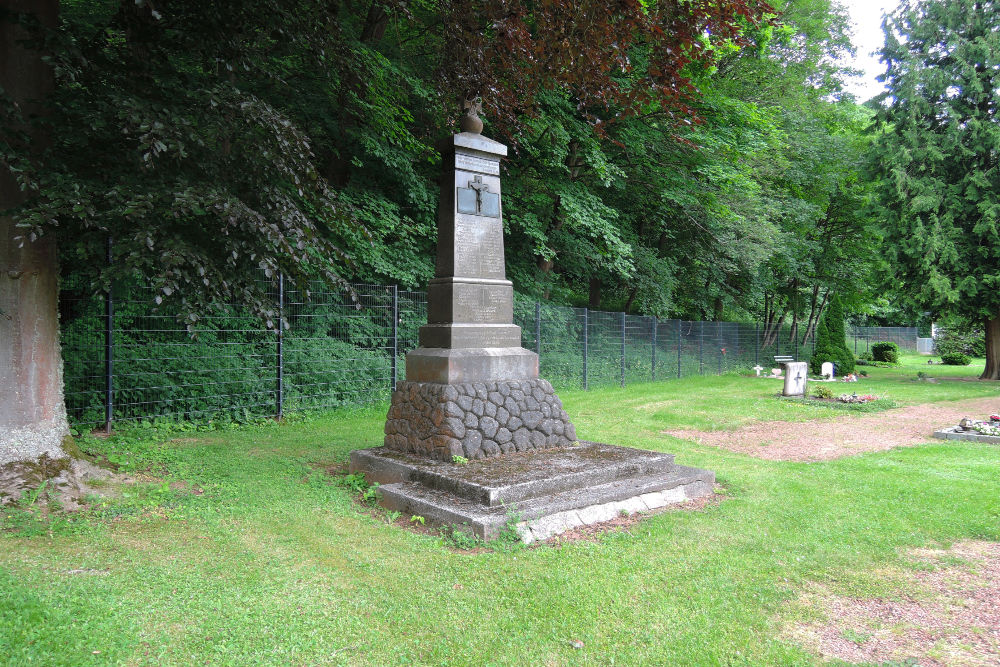 War Memorial Pfarrgemeinde Gemnd #1