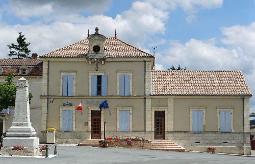 Oorlogsmonument Saint-Pastour #1