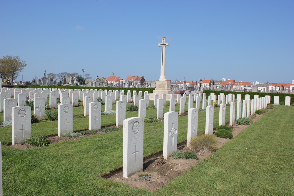 Commonwealth War Graves Calais #4