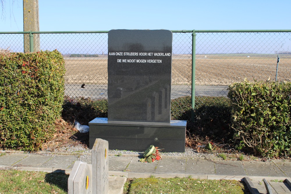Monument Oudstrijders Attenhove #1