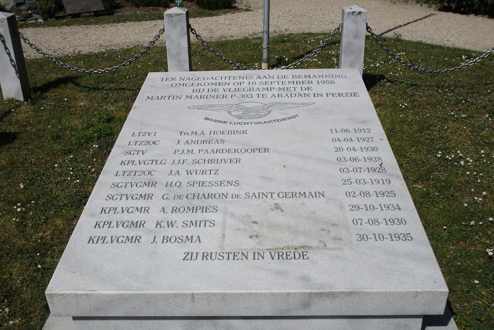 Memorial Crew Martin Mariner P-303 Cemetery Duinrust #3