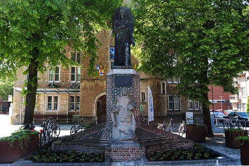 Oorlogsmonument Bornem #1