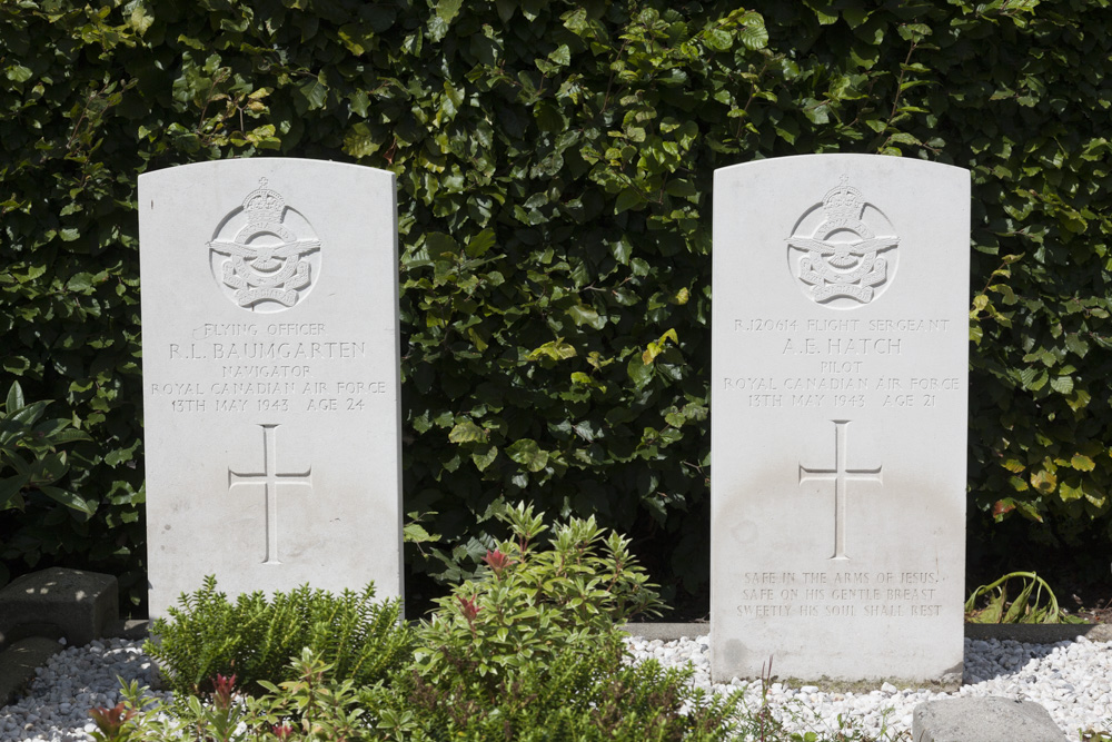 Commonwealth War Graves Roman Catholic Cemetery Deurningen #2