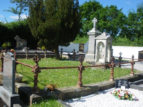 Oorlogsgraf van het Gemenebest Holy Trinity Churchyard