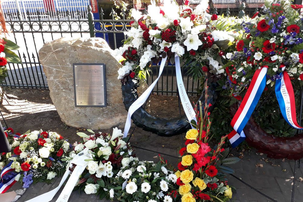 Monument Crash B17 42-3436 & RAF Lancaster ME647 #3