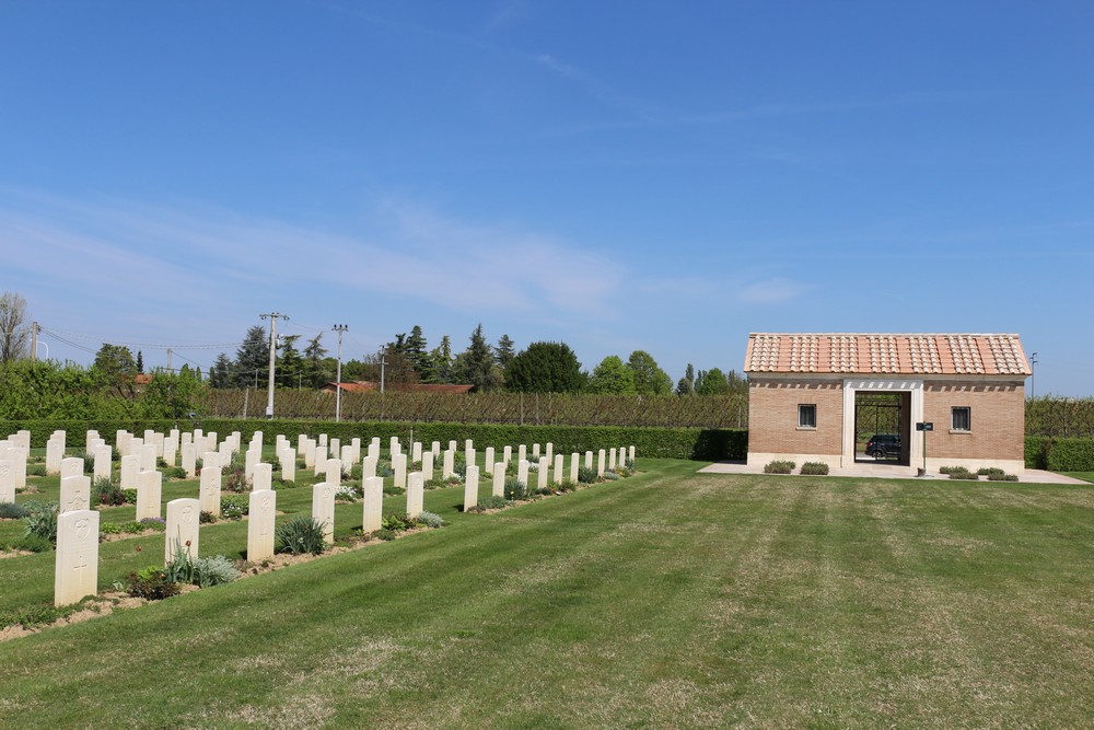 Commonwealth War Cemetery Faenza #3