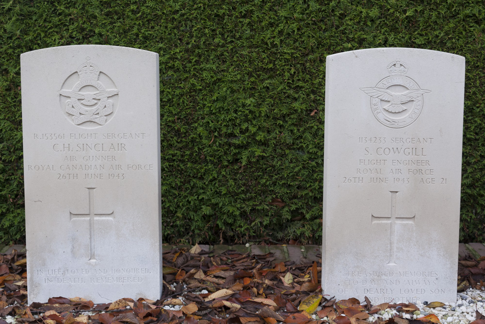 Commonwealth War Graves General Cemetery Steenderen #4
