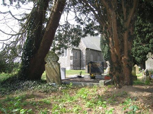 Oorlogsgraf van het Gemenebest Moyglare Church of Ireland Churchyard #1