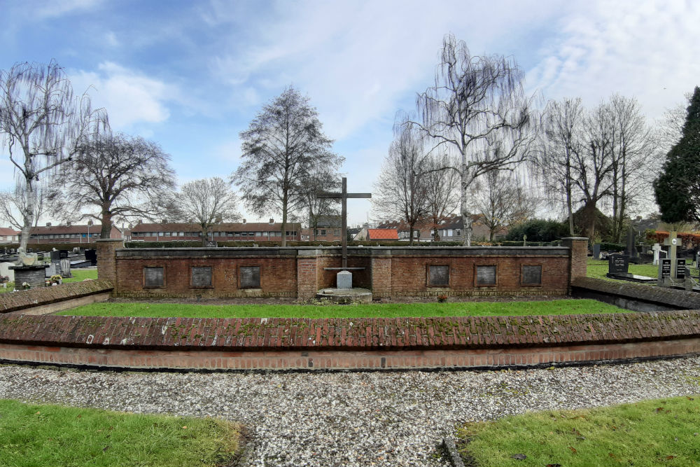 Mass Grave Civilian Casualties Catholic Cemetery Zevenbergen #2
