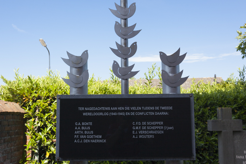 War Memorial Koewacht Churchyard #2