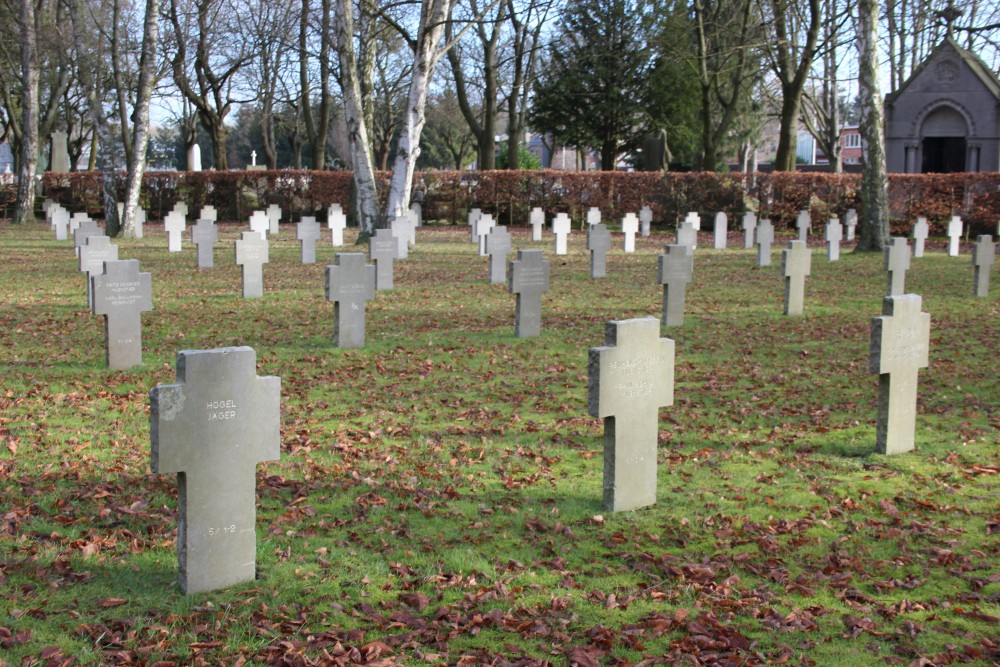 Duitse Oorlogsgraven Lige Begraafplaats Robermont #2