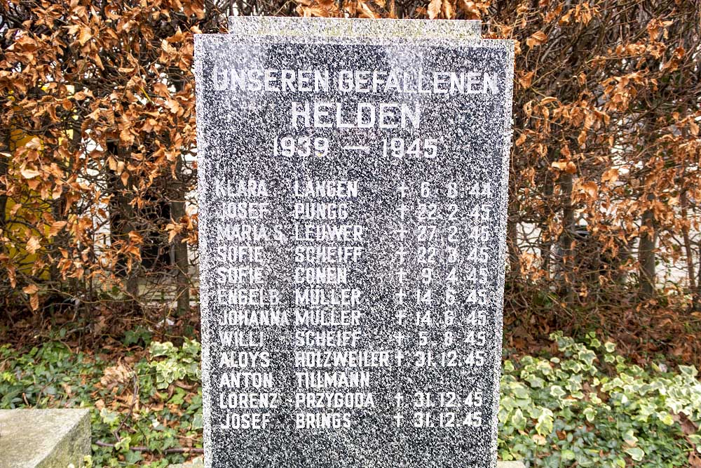 War Memorial Opherten #4