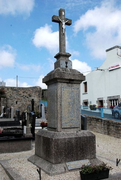 War Memorial Saint-Pabu #1