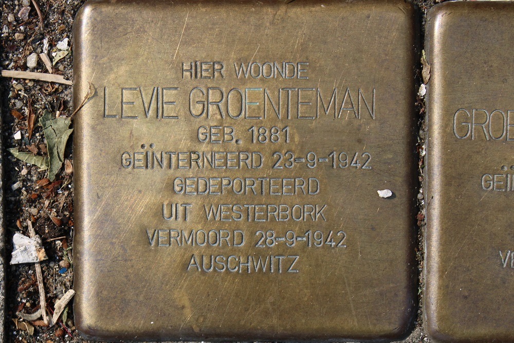 Stolpersteine Zuiderkerkhof 23 (voorheen Zandstraat 32) #2