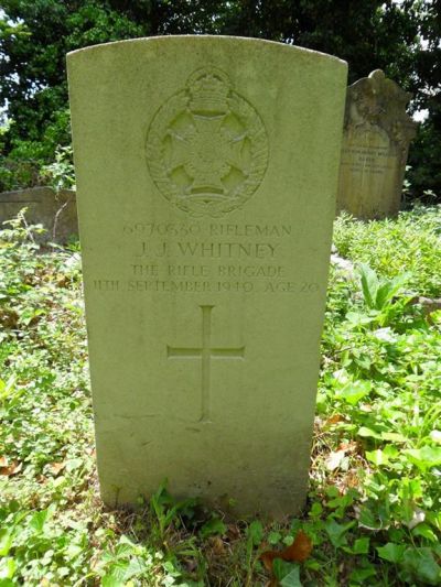 Commonwealth War Graves St. Peter and Paul Churchyard #1