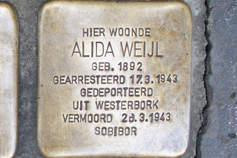 Stolpersteine Kloksteeg 3 #4