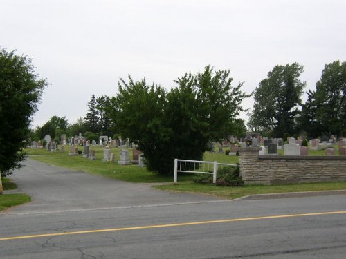 Commonwealth War Graves Mgr Pelletier Roman Catholic Cemetery #1