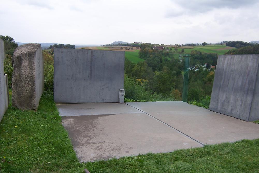 Monument Roma en Sinti Mauthausen #1