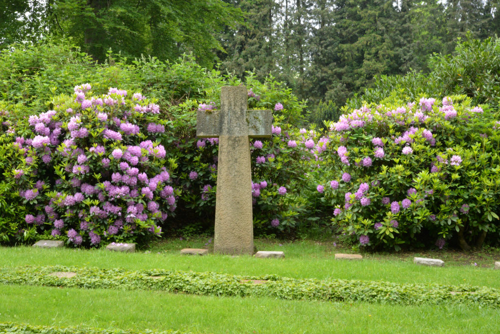 Krijgsgevangenen En Dwangarbeidersgraven Parkfriedhof Essen #3