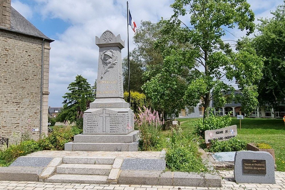 Oorlogsmonument Lanvallay #1