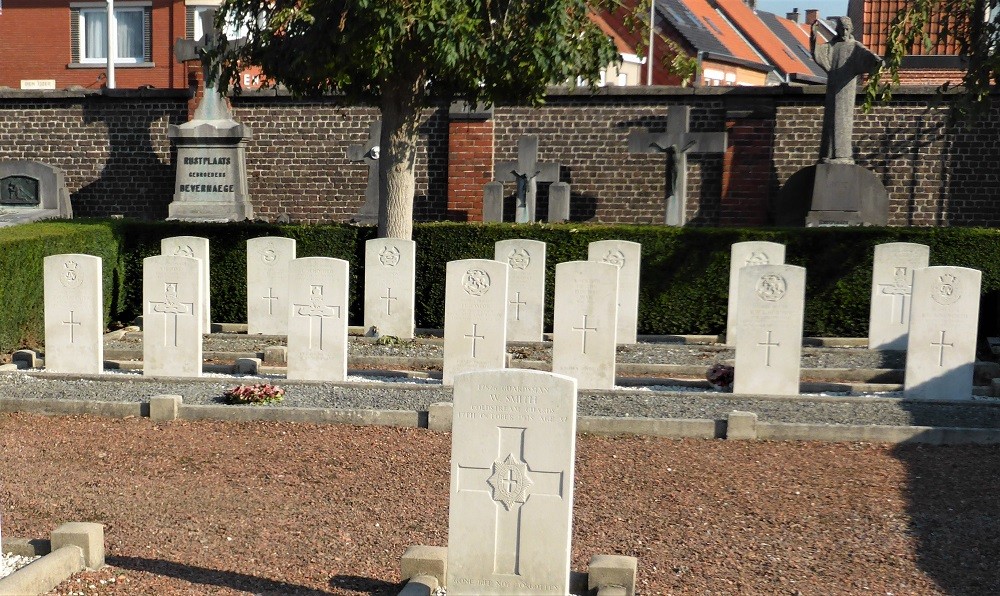 Commonwealth War Graves Oudenaarde #4