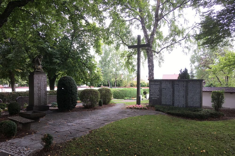 Monument To The Fallen In World War I And World War II Winterlingen #2