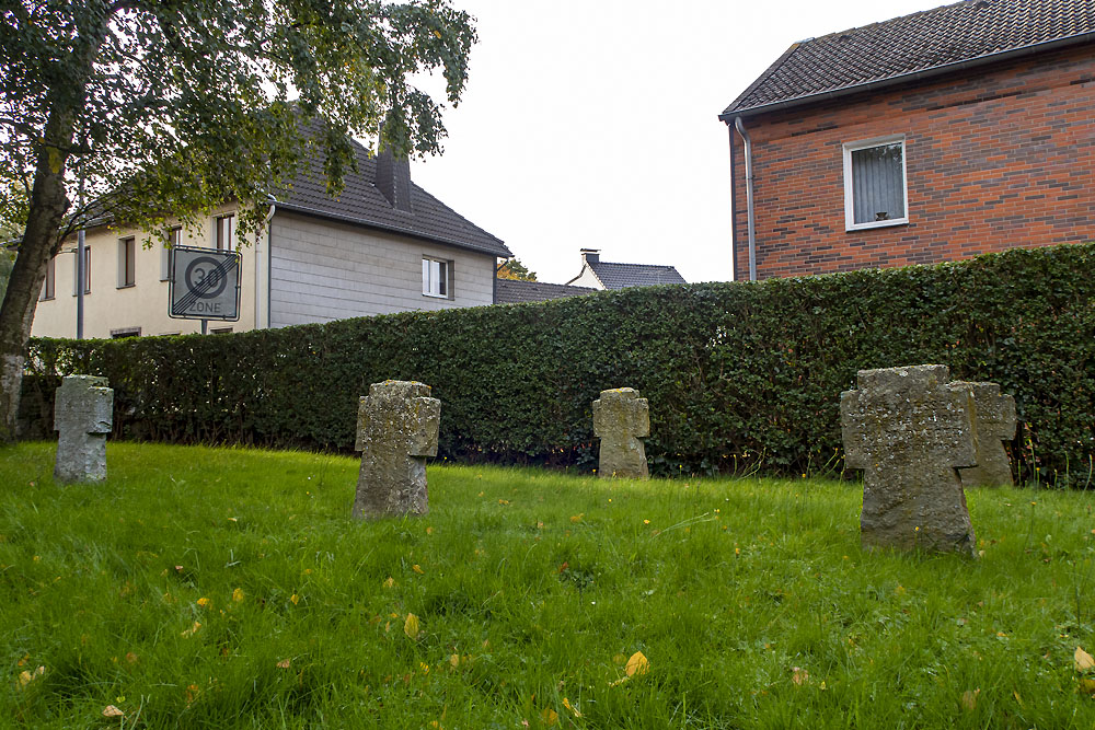 Duitse Oorlogsgraven en Monument Hottorf #3