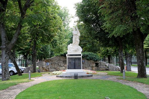 War Memorial Halbturn #1