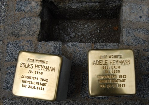 Stolpersteine Marktplatz 2