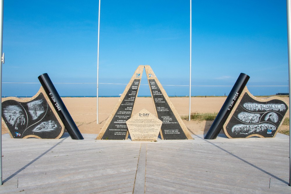 Oorlogsmonument Ouistreham #1