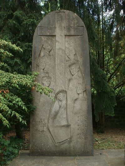 Oorlogsmonument Hockenheim #1