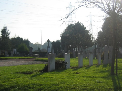Commonwealth War Graves Mouvaux #1