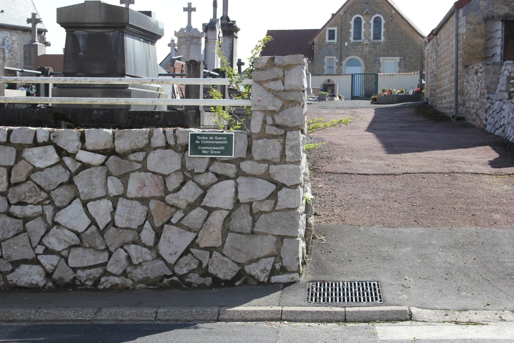 Commonwealth War Grave Wierre-Effroy