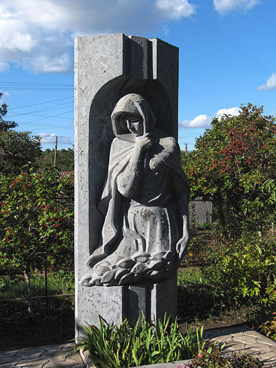 Mass Grave Soviet Soldiers Krivoy Rog #2