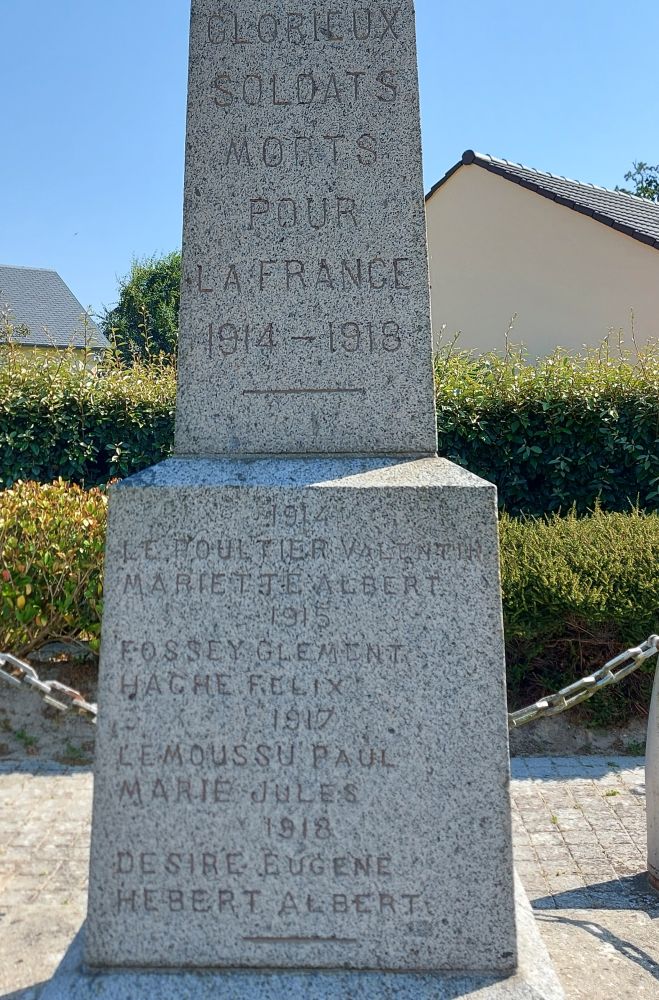 Oorlogsmonument Monceau-en-Bessin #4