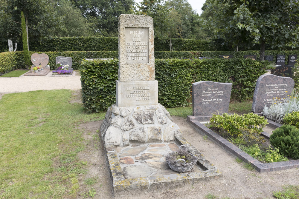 Nederlands Oorlogsgraven Nederlands Hervormde Begraafplaats Usselo #1