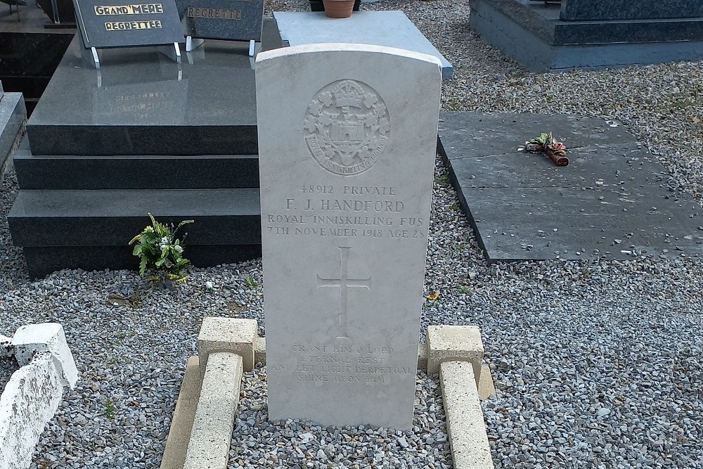 Commonwealth War Grave Saint-Aubin