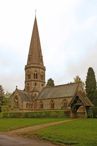 Oorlogsgraf van het Gemenebest St. Barnabas Churchyard