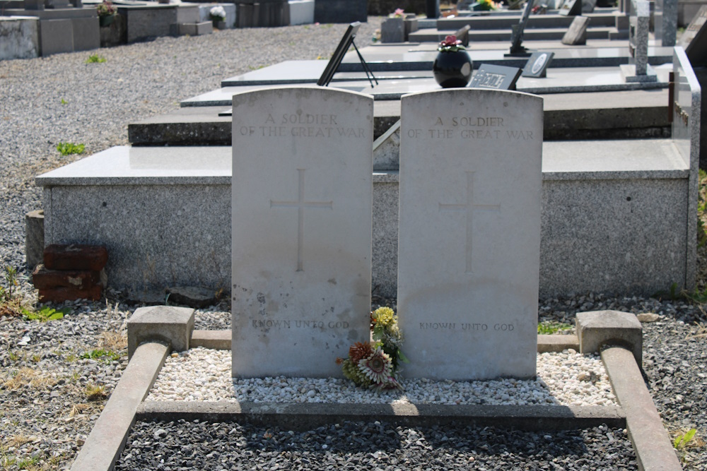 Commonwealth War Graves Grand-Reng #2
