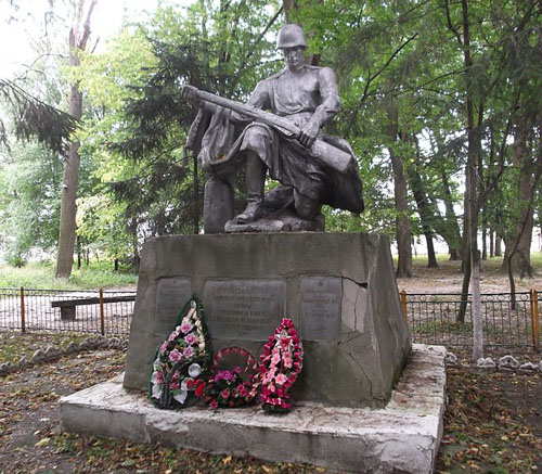 Massagraven Sovjet Soldaten & Verzetslieden Tuchin