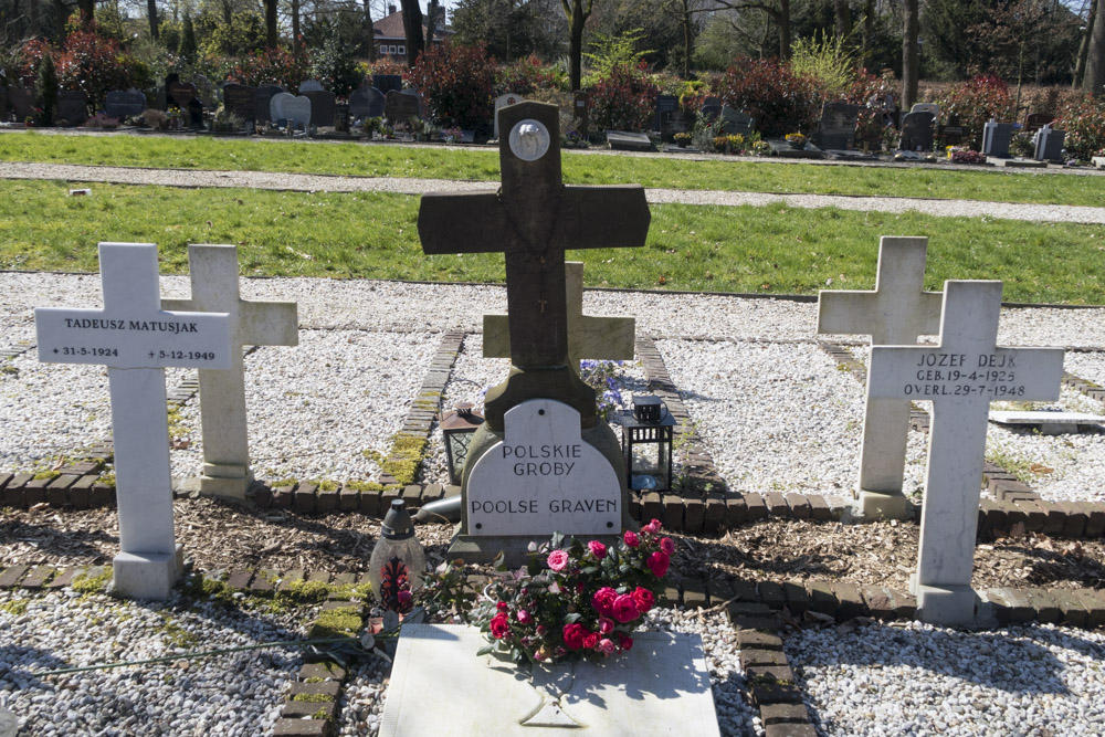Graves Polish Veterans St. Barbara #3