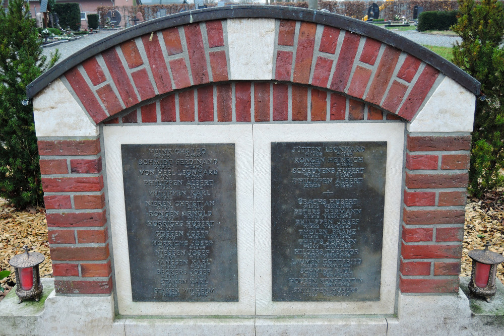 Oorlogsmonument Schierwaldenrath #2