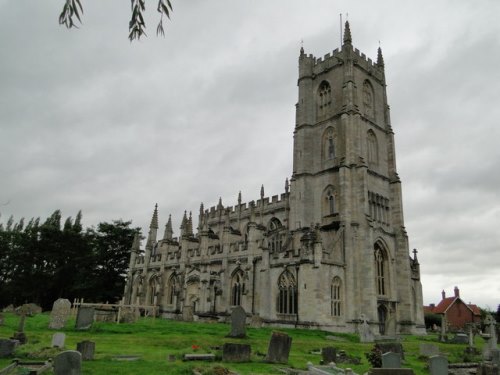 Oorlogsgraven van het Gemenebest St. Mary Churchyard