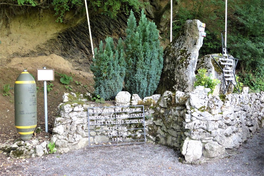 Memorial to American pilots and resistance fighters