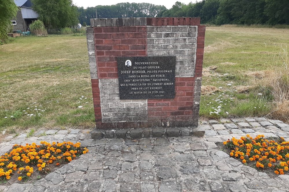 Monument Jozef Bondar Neuve-Chapelle