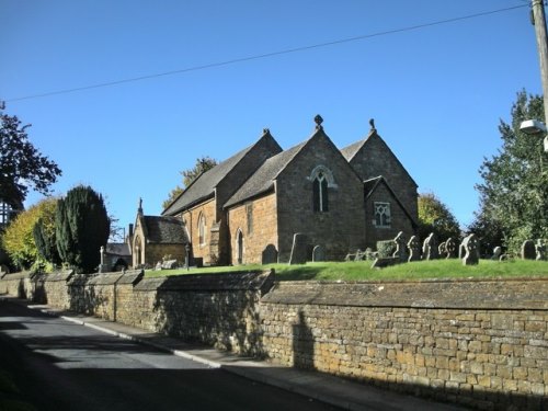 Oorlogsgraf van het Gemenebest All Saints Churchyard